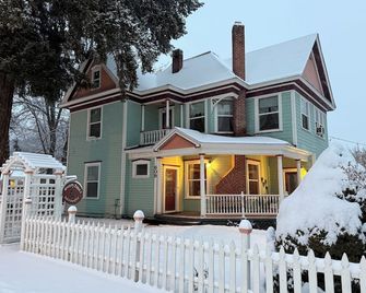 Roseberry House Bed & Breakfast - Susanville - Budova