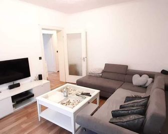1 Bedroom Apartment in Boppard - Boppard - Huiskamer