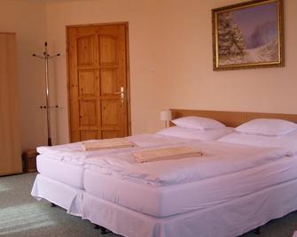 Anonim Vendégház - Villány - Chambre