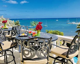 Holly's Beach Folly - Amazing Waterfront Villa, Sandy Beachfront, Pool, East End - Christiansted - Varanda