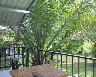 Khaosok River Camp - Phanom - Balkón