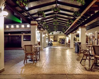 Real de Minas Poliforum - León - Lobby