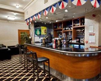North Stafford Hotel Town Centre - Stoke-on-Trent - בר