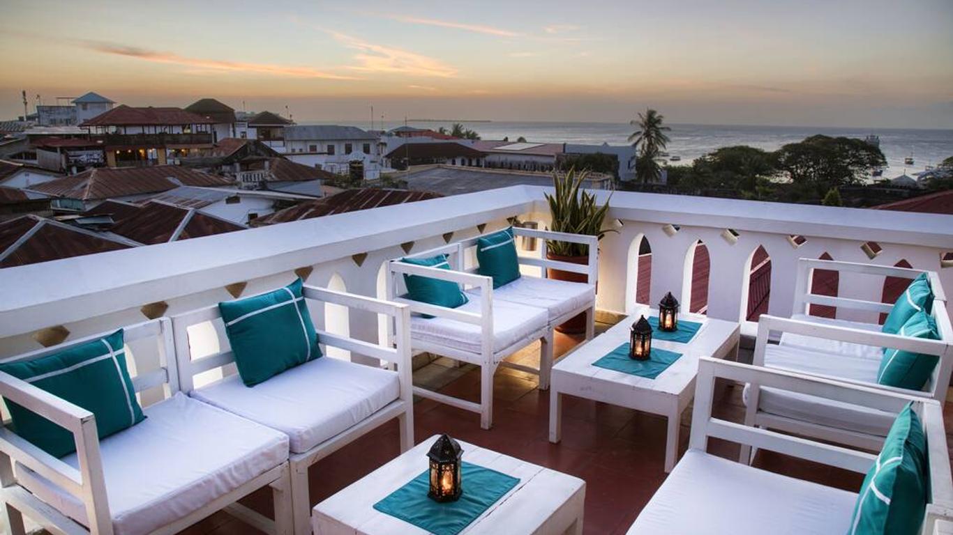 Maru Maru Hotel