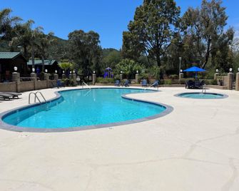 Avila Pismo Rv Resort & Campground - San Luis Obispo - Pileta