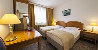 Hotel Zagreb - זאגרב - חדר שינה