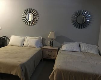 Twilight Motel - ווילדווד - חדר שינה
