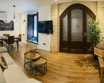 Hotel Qb Almagro Centro - Almagro - Вітальня