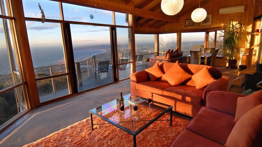 Stunning Views at the Skyview Penthouse or cosy romantic Eagle Nest - Dromana - غرفة معيشة