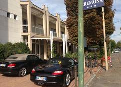 Hotel Cremona Viale - Cremona - Building