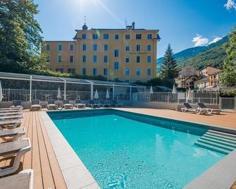 Savoy Hotel - Brides-les-Bains - Pool