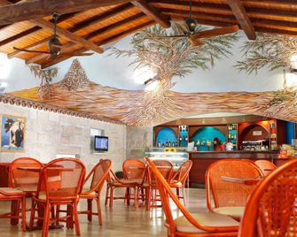 Club Esse Posada - Palau