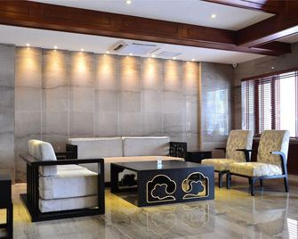 Harbin Fuyu Business Hotel (Wanda Plaza Longta Branch) - חרבין - לובי