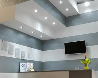 Hotel Salus - Milano - Reception