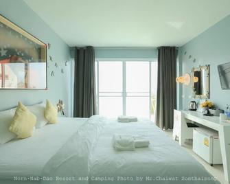 Norn Nab Dao Rimphu Resort - Chiang Khan - Schlafzimmer