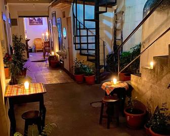 Hotel del Ferrocarril - Quetzaltenango - Patio
