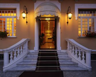 Hotel Villa Igea - אלאסיו - נוף חיצוני