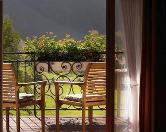 Land- und Kurhotel Tommes - Schmallenberg - Balcony