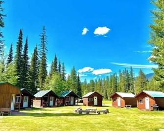 Triple G’s Resort - Cabin 11 - Pinnacle - Edificio