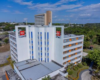 ibis Manaus Distrito Industrial - Manaus - Rakennus