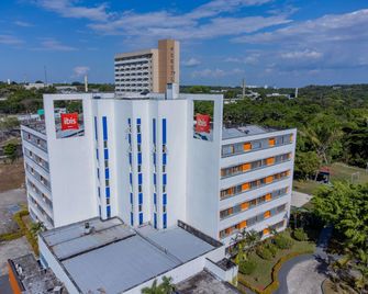ibis Manaus Distrito Industrial - Manaus - Byggnad