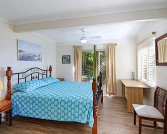 56 Millen Crt Coolum Beach - Pet Friendly Linen Included - Coolum Beach - Bedroom