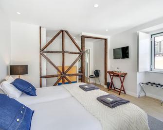 Bairro House Lisbon Charming Suites - Lissabon - Sovrum