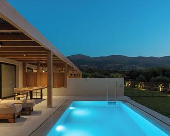 Lakka Suites - Mália - Piscina