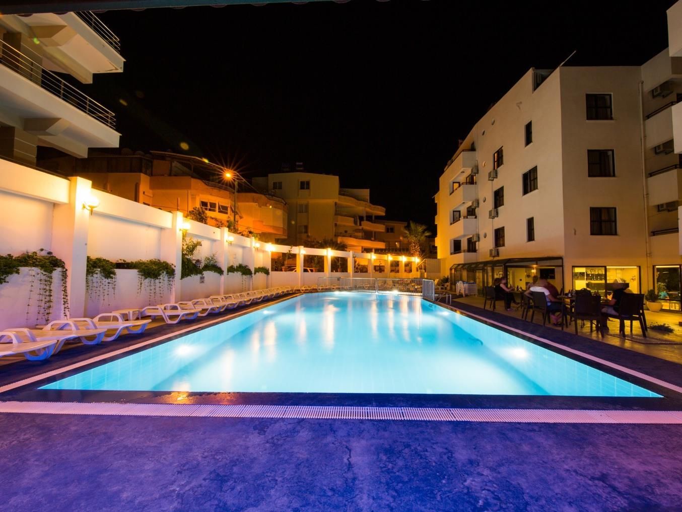 Tuntas Suites Altinkum - Didim - בריכה
