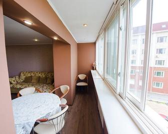 Apartment on Bestuzheva 15 - Vladivostok - Dining room