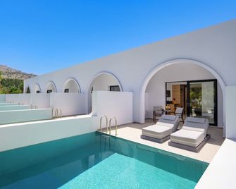 Neya Elements - Lardos - Pool