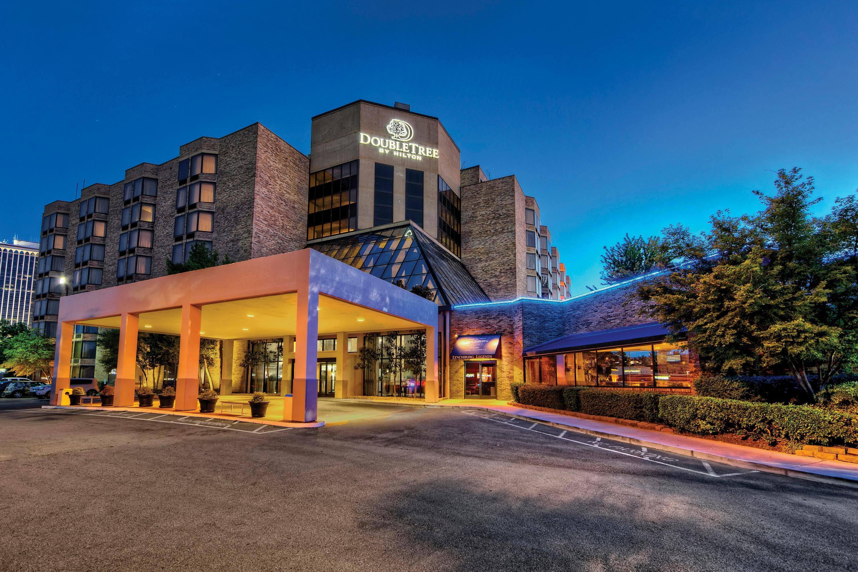 DoubleTree by Hilton Memphis - Memphis - Building