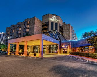 DoubleTree by Hilton Memphis - Memphis - Building
