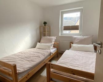 Cozy holiday home in the wine village of Minheim on the Moselle - Minheim - Habitación