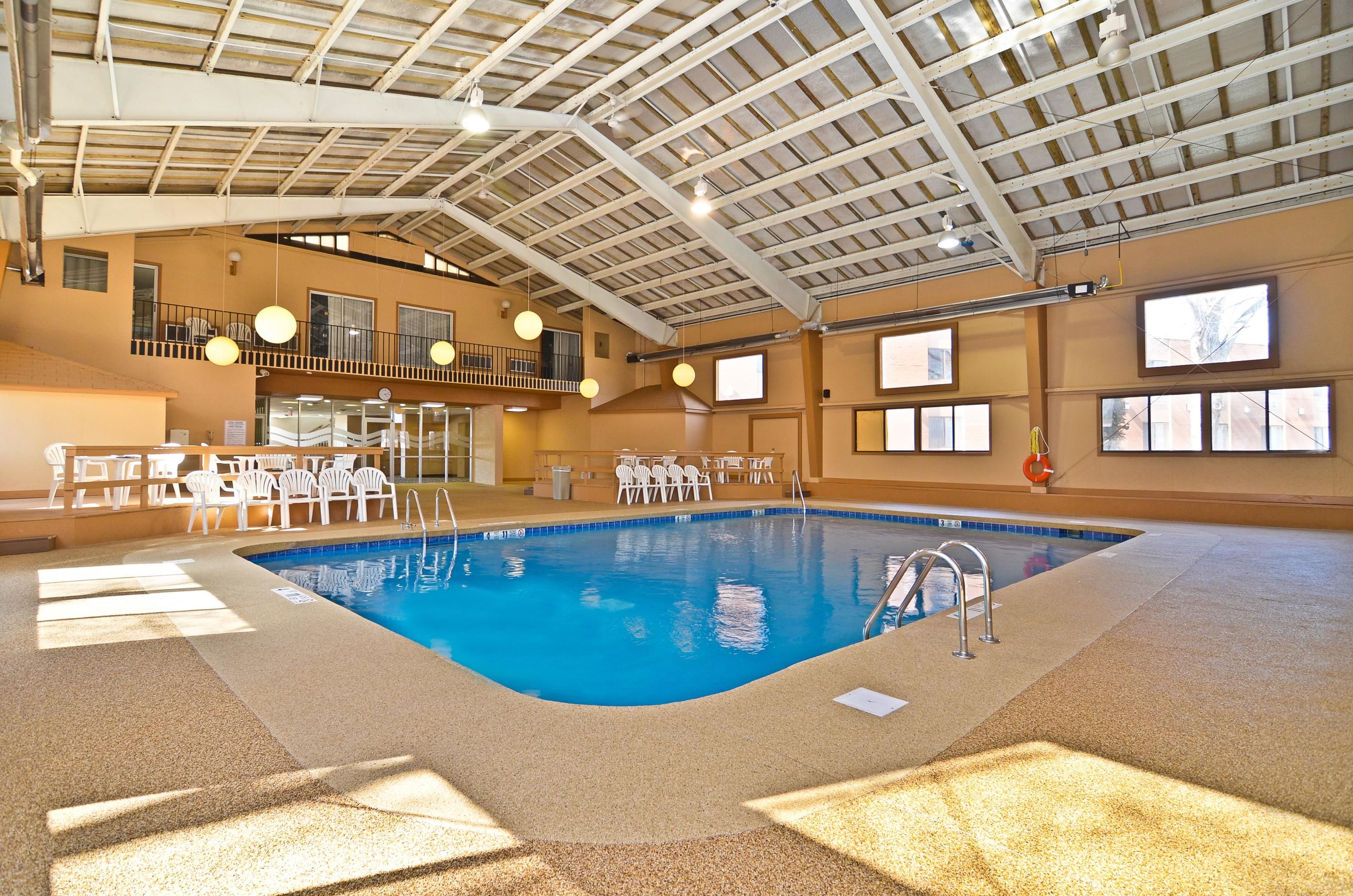 Best Western Summit Inn - Niagara Falls - Pool