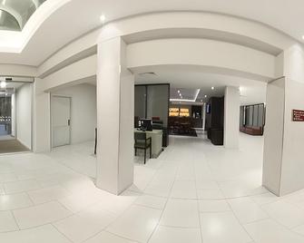 Crowne Plaza London - Heathrow - West Drayton - Lobby