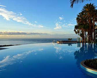 Pestana Casino Park - Funchal - Piscina