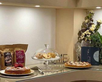 Montellinos Suite Tortora - Sant'Antioco - Buffet