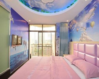 Yinghua Zhilian Theme Apartment (Wuhan Guanggu Metro Station) - Wuhan - Bedroom