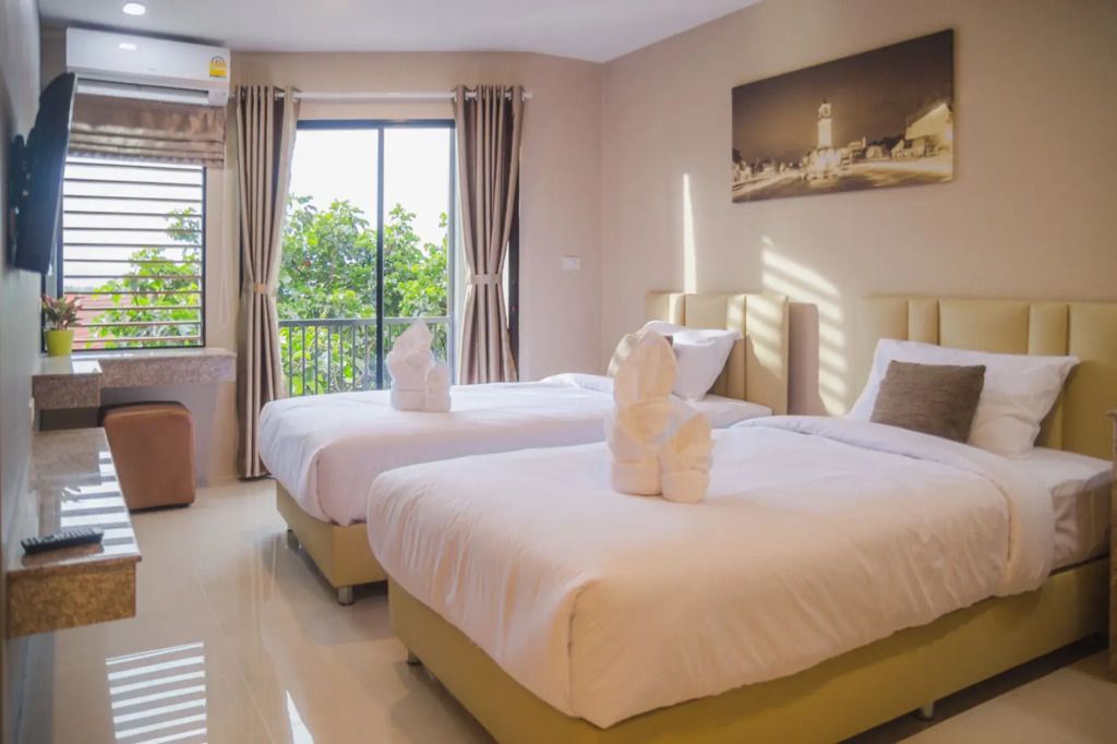 ذا كوكونات هوتل