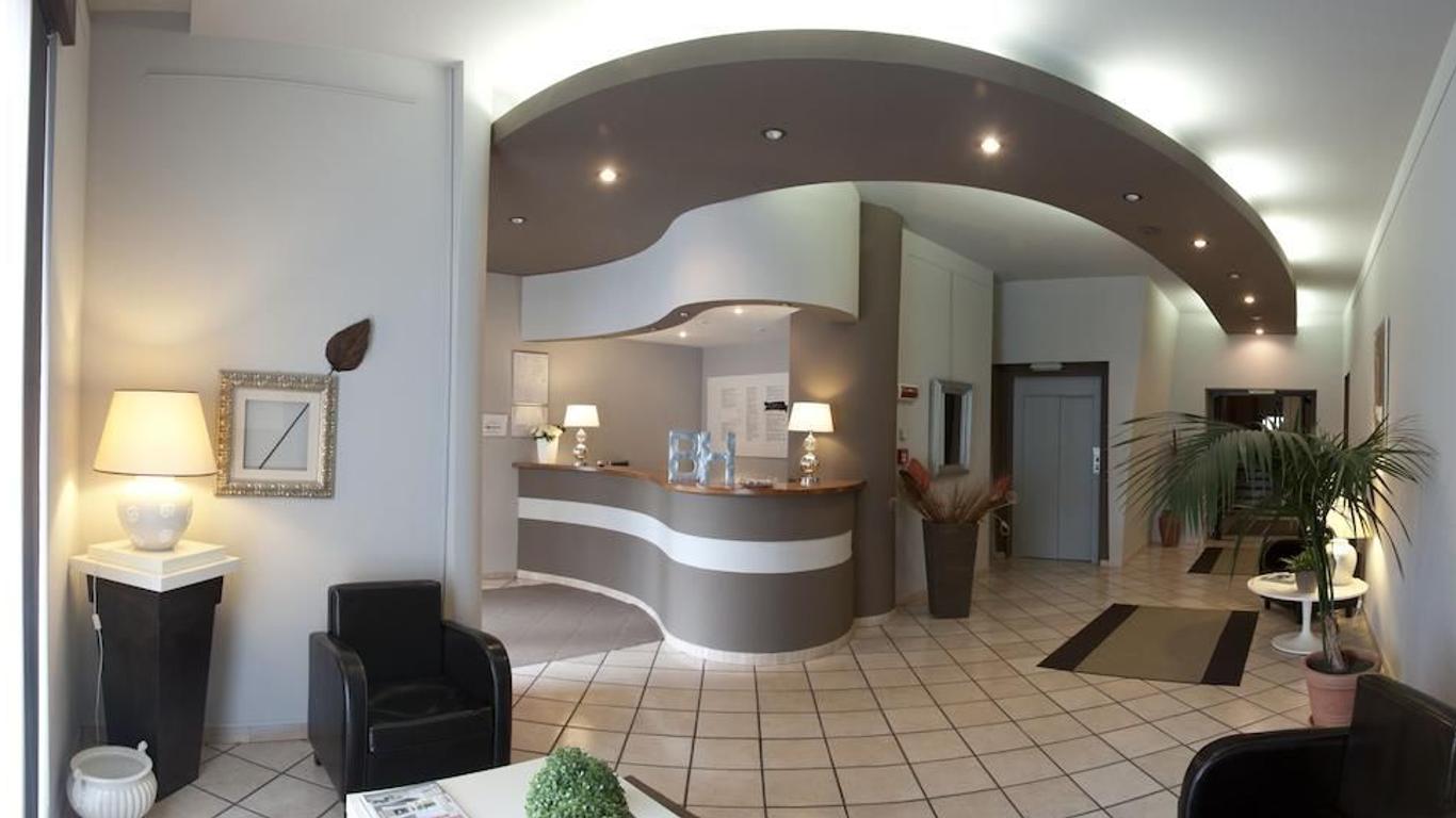 Rrrapido Hotel