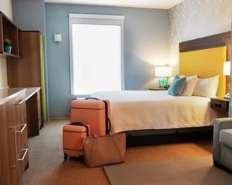 Home2 Suites by Hilton Falls Church - Falls Church - Schlafzimmer