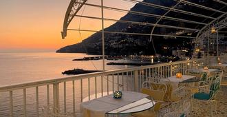 Hotel Marina Riviera - Amalfi - Balcón