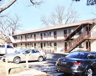 Affordable Corporate Suites - Lanford - Roanoke - Building