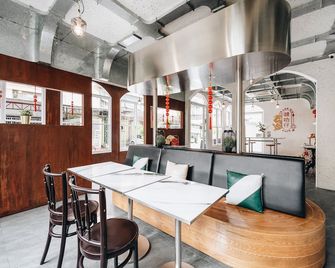 Talakkia Boutique Hotel - בנגקוק - מסעדה