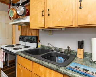 Gorgeous View Cabin - in Red River Gorge, KY - Slade - Kitchen