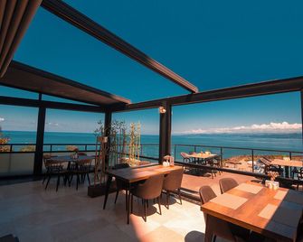 Royal Comfort Hotel - Araklı - Balcony