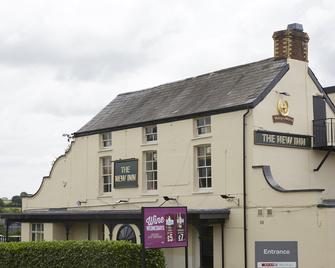 New Inn Hotel By Greene King Inns - Νιούπορτ - Κτίριο