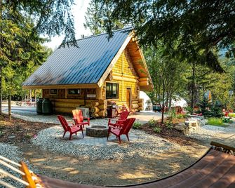 Modern Cabin near Downtown Revelstoke, British Columbia - Revelstoke - Pati