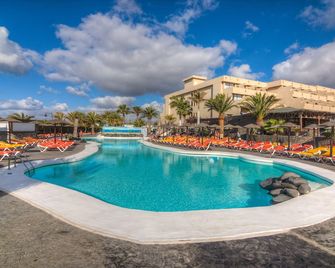 Hotel Beatriz Playa & Spa - Tías - Piscina